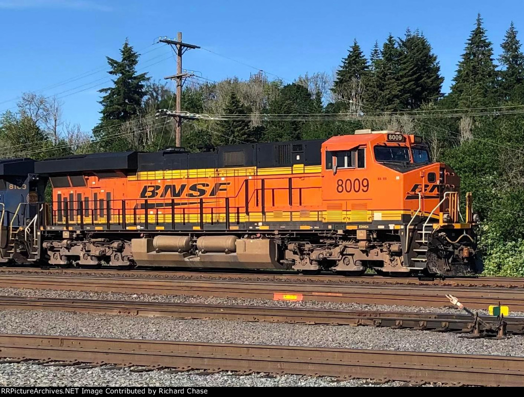 BNSF 8009